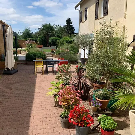 Le Temps Retrouve Bed & Breakfast *