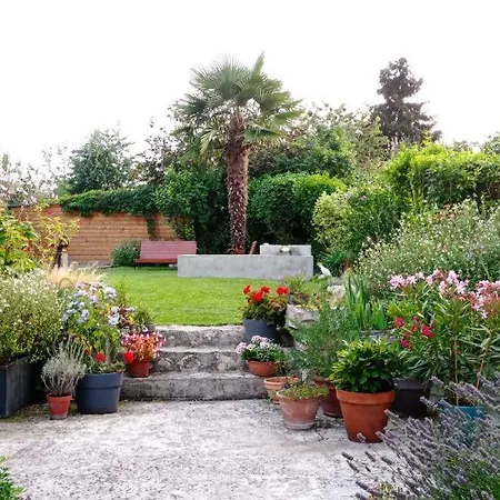 Le Temps Retrouve Frühstückspension 3*